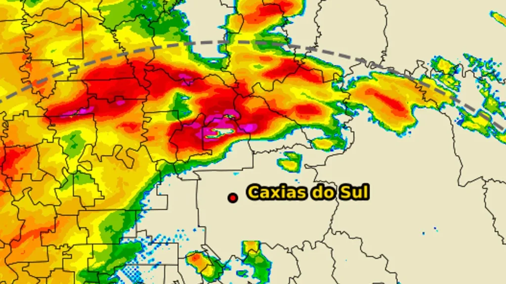 Ciclone atinge Serra Gaúcha e causa destruição em quatro cidades