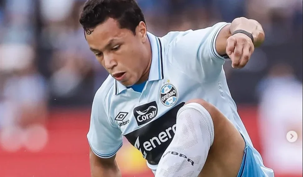Grêmio goleia Sport, confirma vaga na Sul-Americana e encerra Brasileirão em alta
