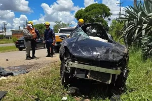 Mulher fica em estado grave após capotamento na RS-153, em Passo Fundo