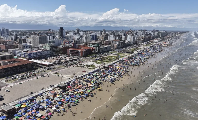 Capão da Canoa tem cinco pontos impróprios para banho, aponta boletim da Fepam