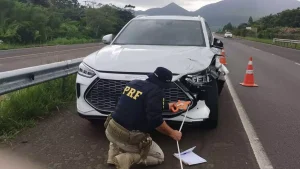 Idoso morre atropelado na BR-101 em Maquiné; motorista era ex-jogador Magrão