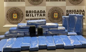 Drogas em carro de aplicativo: dupla é presa na Rota do Sol
